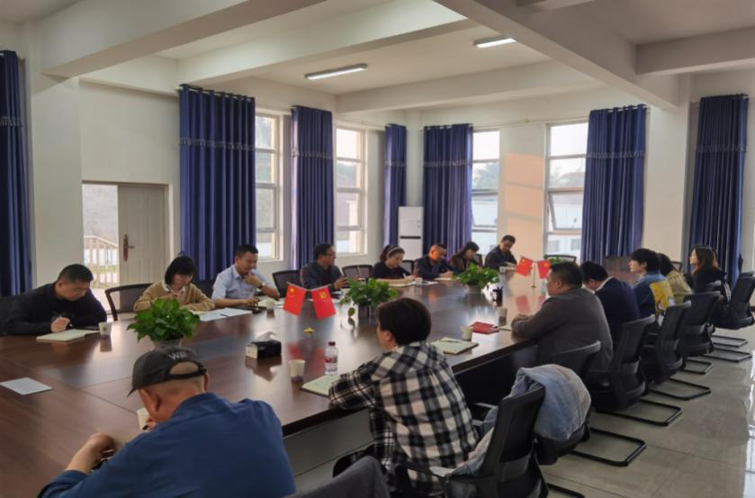 集團(tuán)公司二支部開(kāi)展“重溫紅色記憶，牢記初心使命”主題黨日活動(dòng)