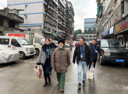 節(jié)前慰問送溫暖，情系下渡口社區(qū)困難群眾