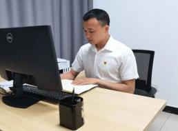 《榜樣在身邊》系列報道——陳顯洪、趙金玉：實干擔當促發(fā)展 立足崗位建新功